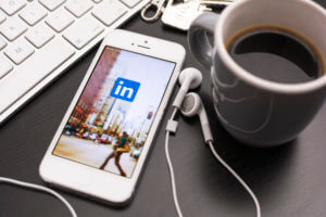 make money on social media using LinkedIn
